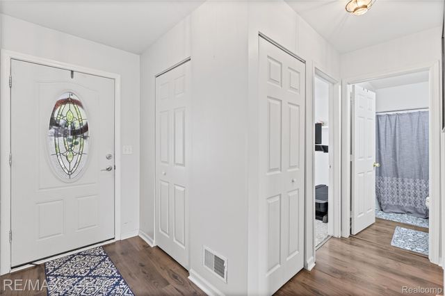 3070 Elk Creek Drive, Clayton Charter Township, MI 48473