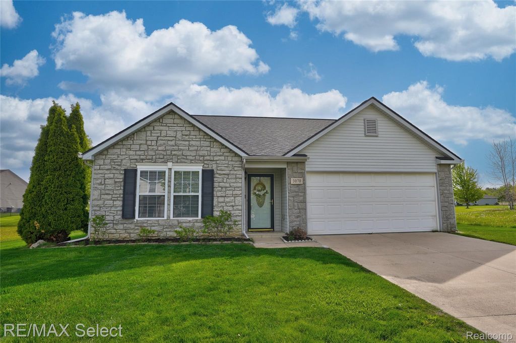 3070 Elk Creek Drive, Clayton Charter Township, MI 48473