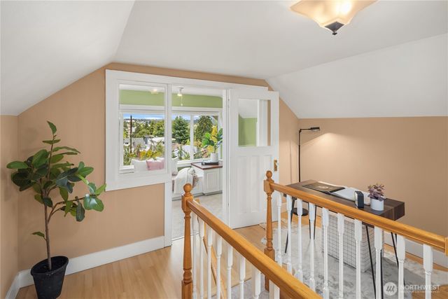 806 N 59th Street, Seattle, WA 98103