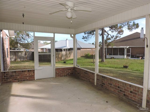 372 Mizzen Ln, Pensacola, FL 32507
