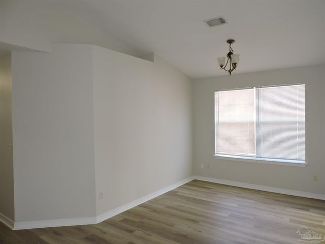 372 Mizzen Ln, Pensacola, FL 32507