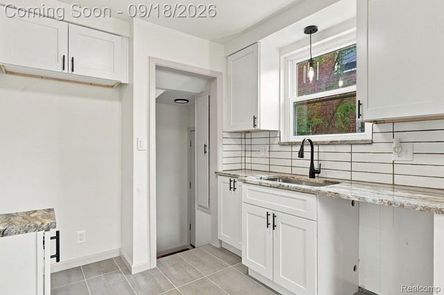 18410 Mark Twain Street, Detroit, MI 48235