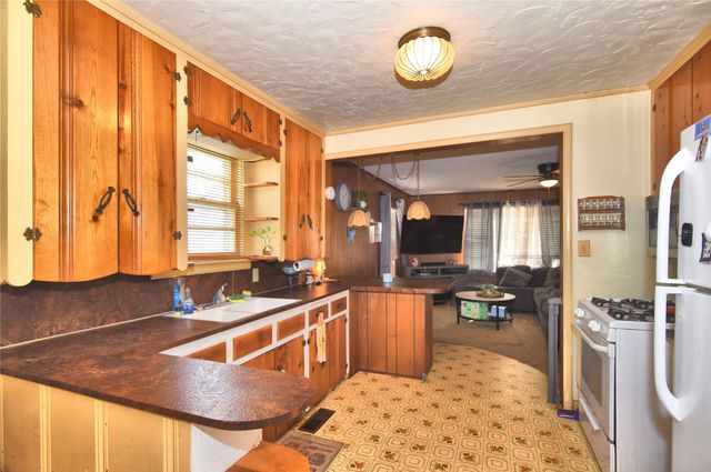 1019 N Wilson Avenue, Sand Springs, OK 74063