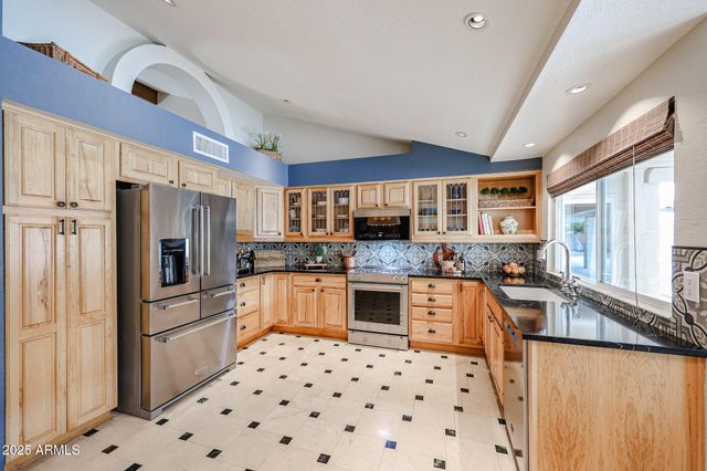 12448 N 76TH Street, Scottsdale, AZ 85260