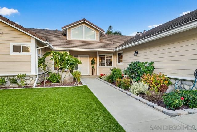 320 Jonah Rd, Escondido, CA 92027