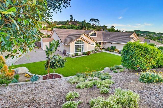 320 Jonah Rd, Escondido, CA 92027
