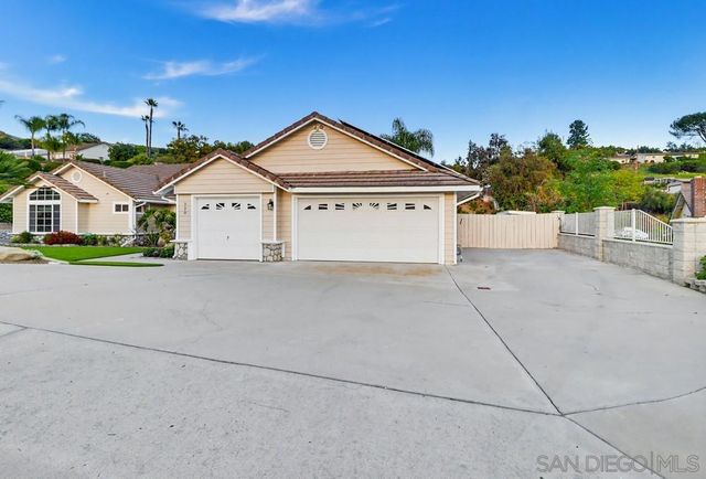 320 Jonah Rd, Escondido, CA 92027