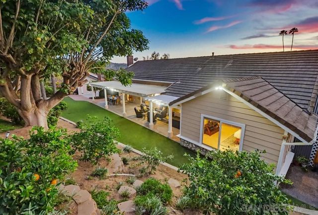 320 Jonah Rd, Escondido, CA 92027