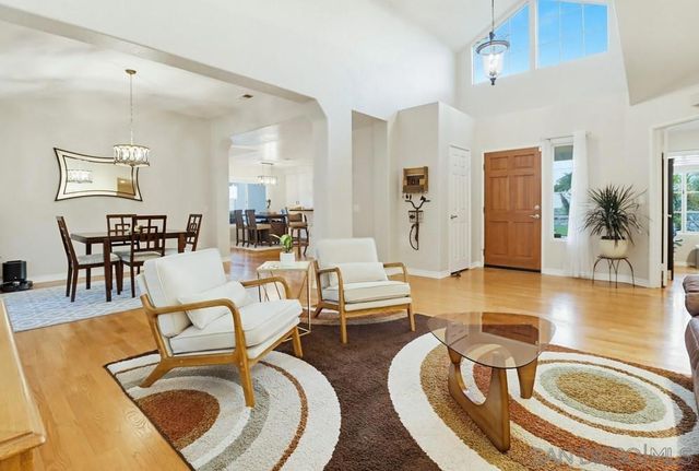 320 Jonah Rd, Escondido, CA 92027