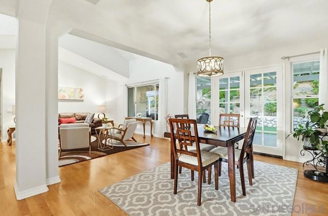 320 Jonah Rd, Escondido, CA 92027