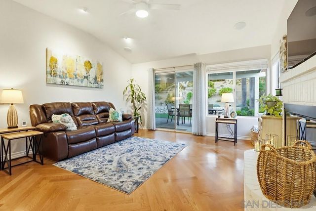 320 Jonah Rd, Escondido, CA 92027