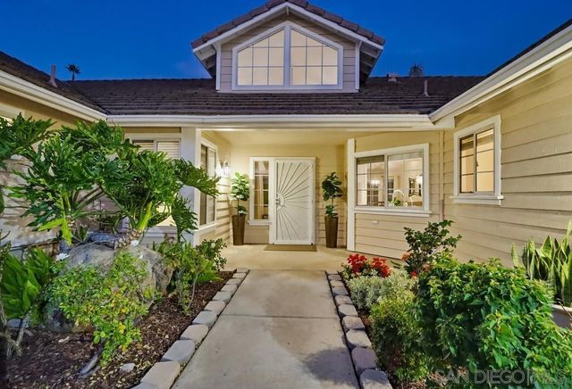 320 Jonah Rd, Escondido, CA 92027