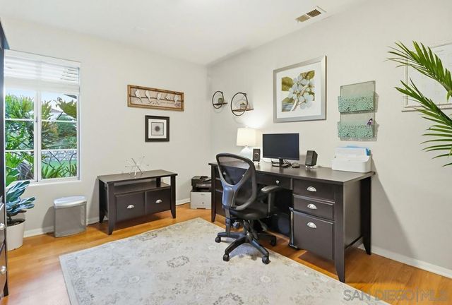 320 Jonah Rd, Escondido, CA 92027