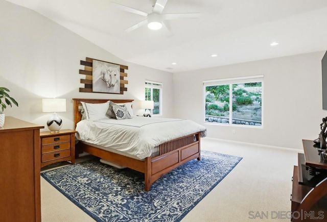 320 Jonah Rd, Escondido, CA 92027