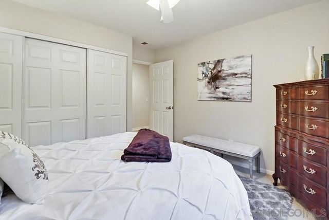 320 Jonah Rd, Escondido, CA 92027