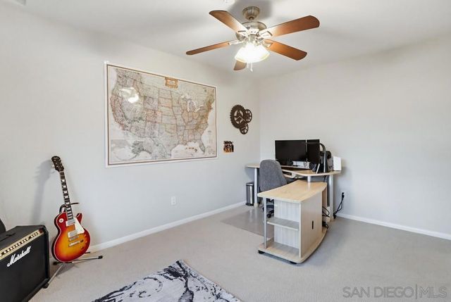 320 Jonah Rd, Escondido, CA 92027