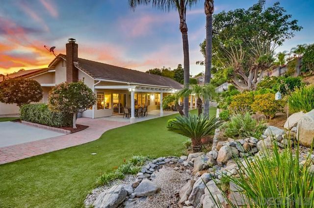 320 Jonah Rd, Escondido, CA 92027