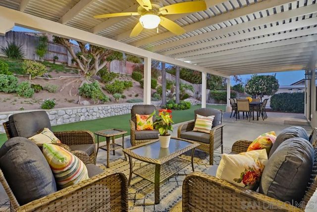 320 Jonah Rd, Escondido, CA 92027