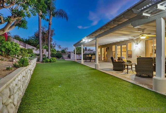 320 Jonah Rd, Escondido, CA 92027