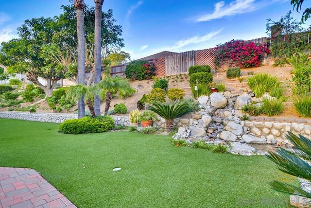 320 Jonah Rd, Escondido, CA 92027