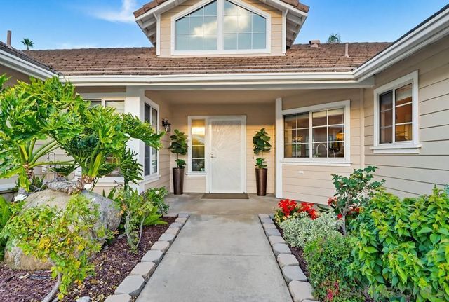 320 Jonah Rd, Escondido, CA 92027