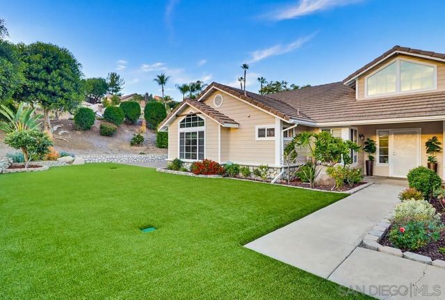 320 Jonah Rd, Escondido, CA 92027