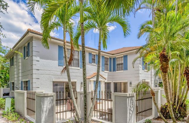 355 Prestwick Circle 4, Palm Beach Gardens, FL 33418