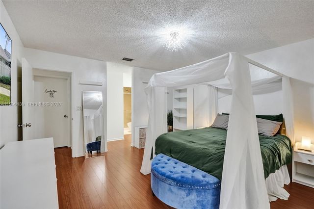 3897 N Carambola Cir N 29127, Coconut Creek, FL 33066