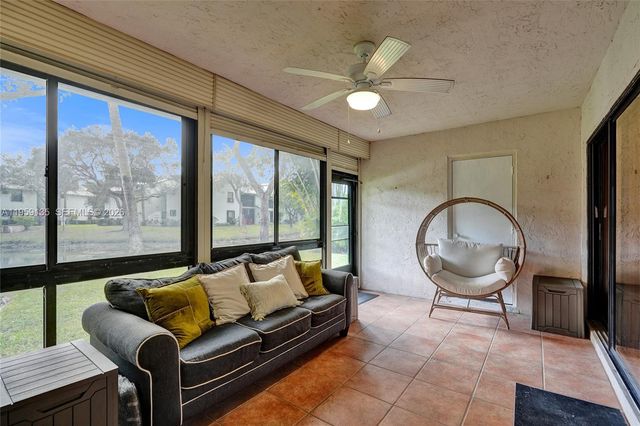 3897 N Carambola Cir N 29127, Coconut Creek, FL 33066