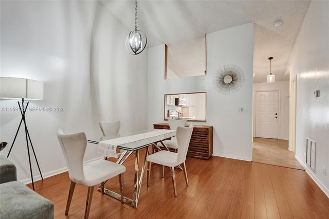 3897 N Carambola Cir N 29127, Coconut Creek, FL 33066