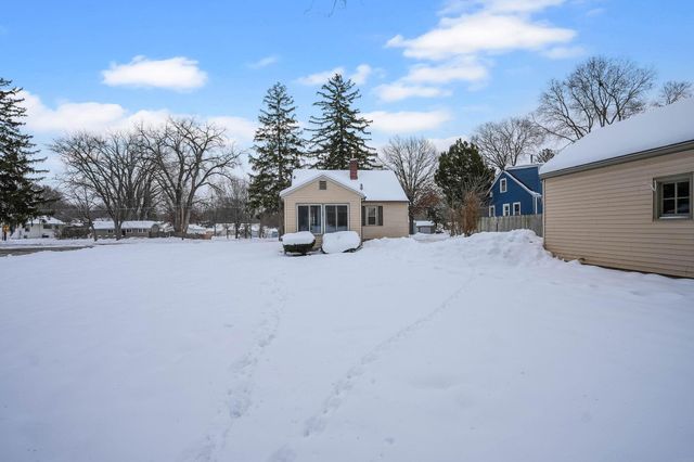 2523 Cedar Heights Drive, Cedar Falls, IA 50613