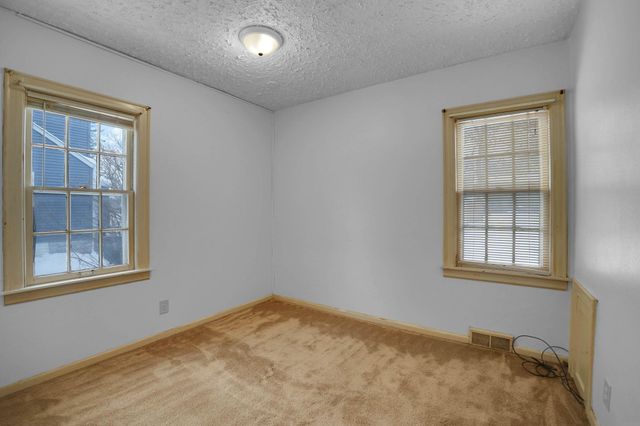 2523 Cedar Heights Drive, Cedar Falls, IA 50613