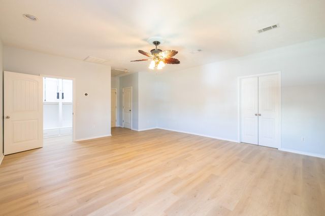 1991 Gulf Street, Crystal Beach, TX 77650