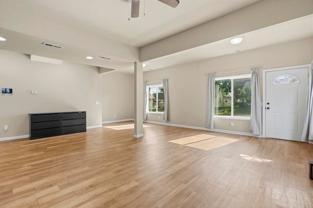 109 6th St. NW, Minot, ND 58703
