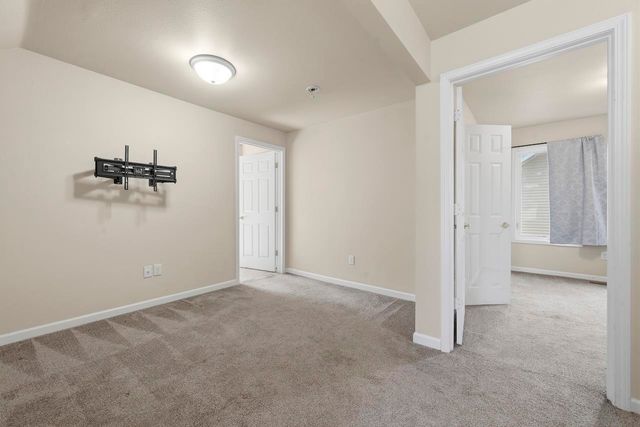 109 6th St. NW, Minot, ND 58703