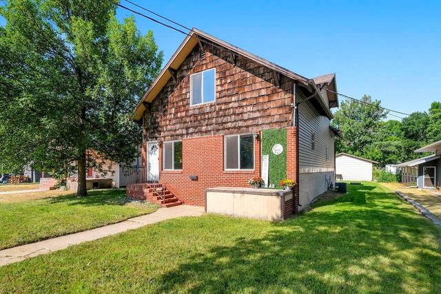 109 6th St. NW, Minot, ND 58703