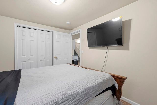 109 6th St. NW, Minot, ND 58703