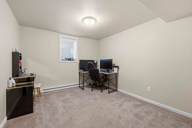 109 6th St. NW, Minot, ND 58703