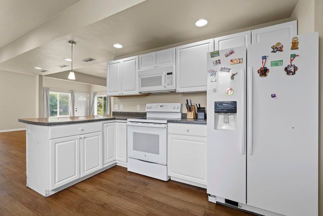 109 6th St. NW, Minot, ND 58703