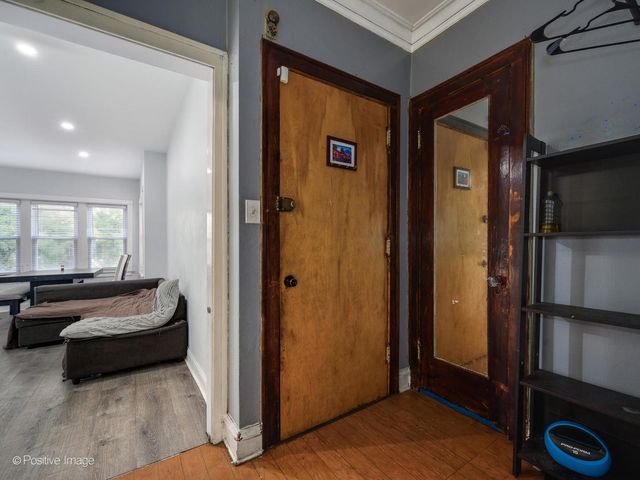 6423 N Leavitt Street, Chicago, IL 60645