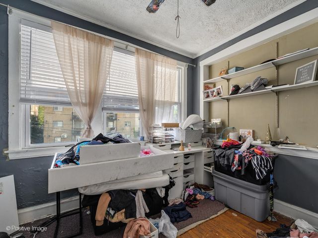 6423 N Leavitt Street, Chicago, IL 60645