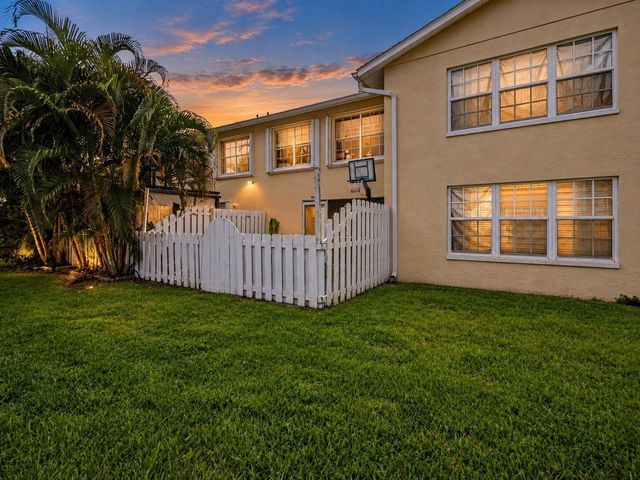 220 Foxtail Drive G, Greenacres, FL 33415