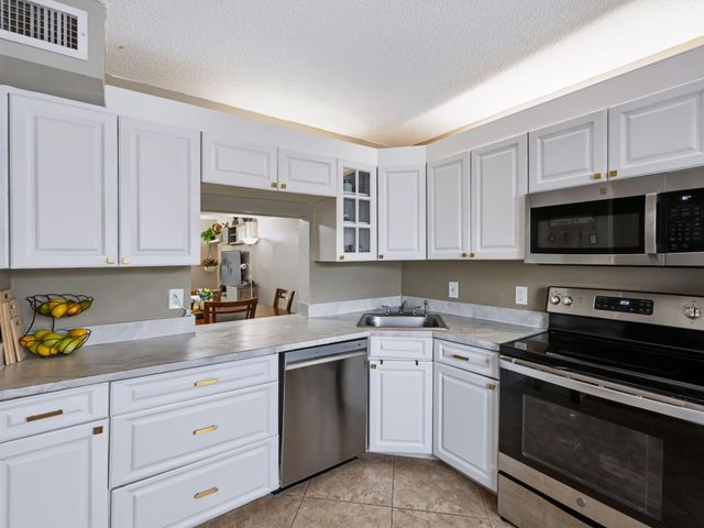 220 Foxtail Drive G, Greenacres, FL 33415