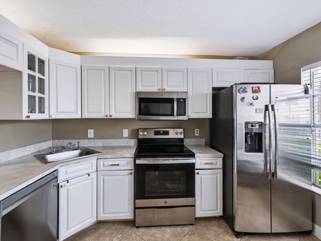 220 Foxtail Drive G, Greenacres, FL 33415