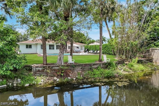 841 107th AVE N, Naples, FL 34108