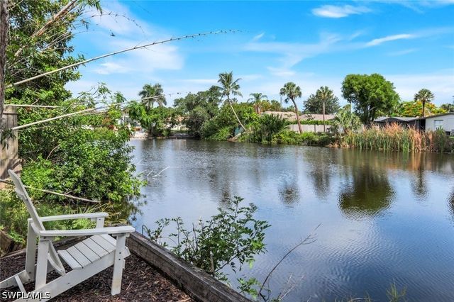 841 107th AVE N, Naples, FL 34108