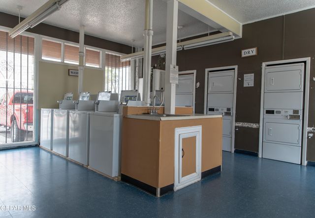 6400 Edgemere Boulevard 34, El Paso, TX 79925