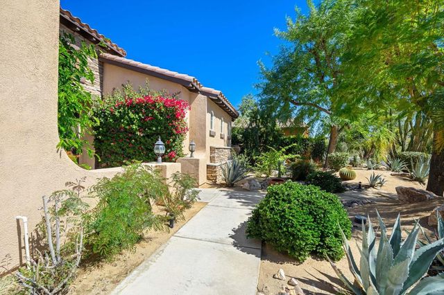 10 Via Santa Velera, Rancho Mirage, CA 92270