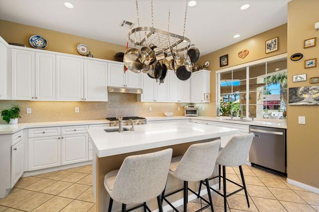 10 Via Santa Velera, Rancho Mirage, CA 92270