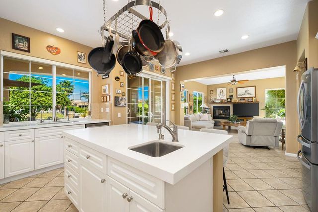 10 Via Santa Velera, Rancho Mirage, CA 92270